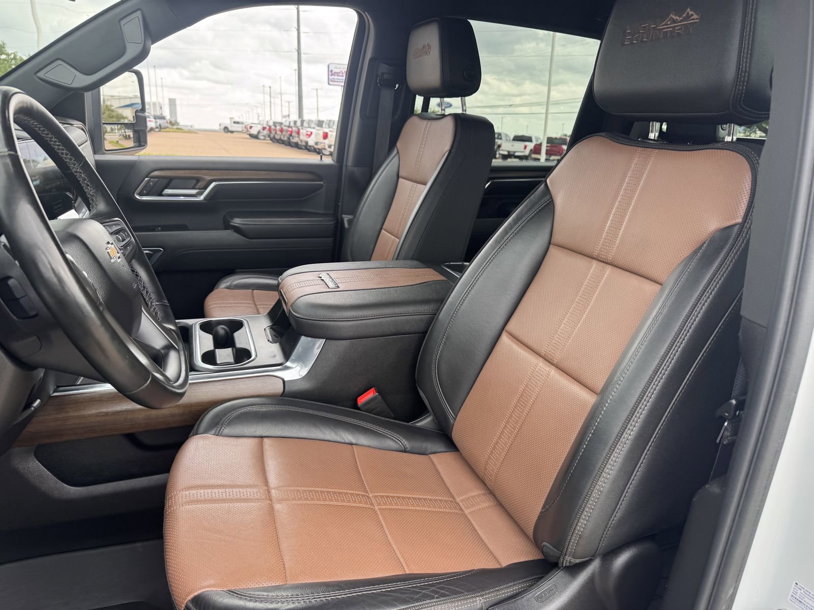 Used 2024 Chevrolet Silverado 3500 High Country w/ Technology Package image 27