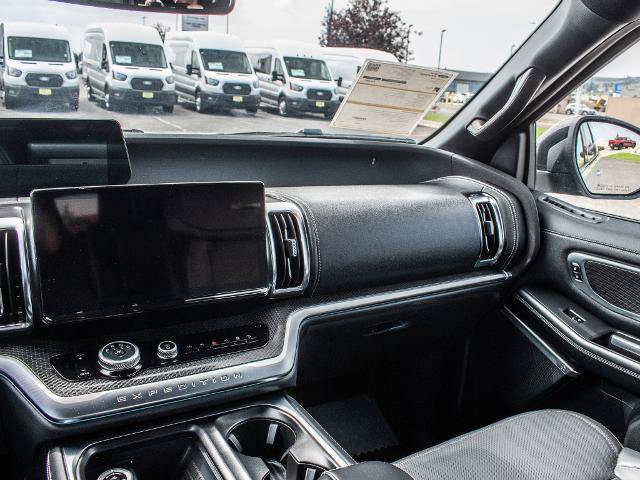 Certified 2025 Ford Expedition Max Platinum w/ Stealth Performance Package AWD/4WD image 11
