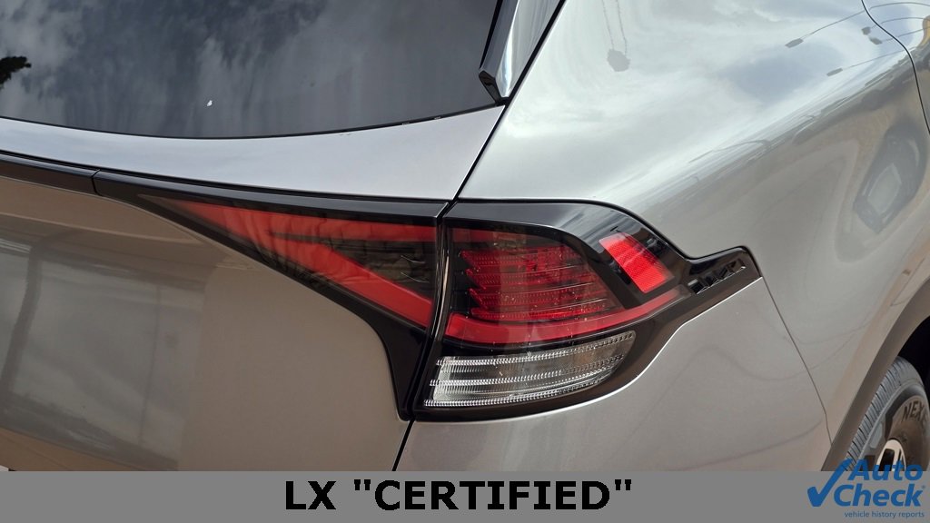 Used 2025 Kia Sportage LX image 11