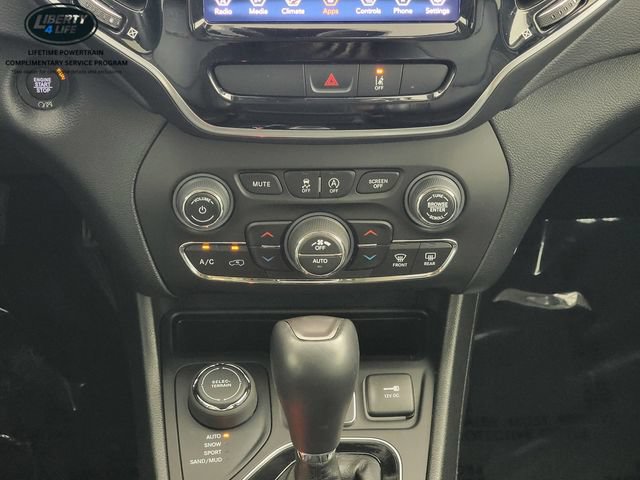 Used 2022 Jeep Cherokee Limited AWD/4WD image 26