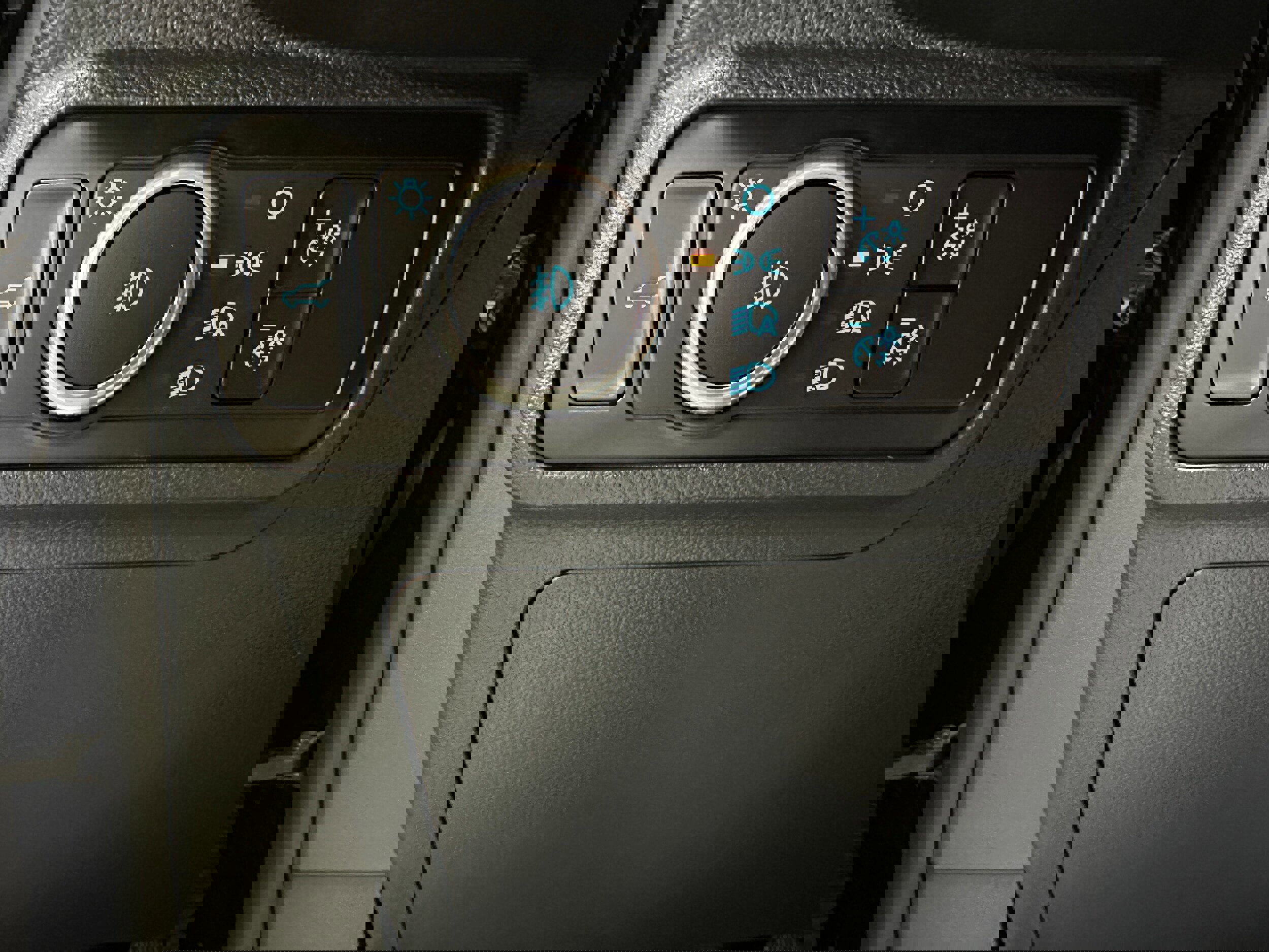 Certified 2025 Ford Explorer ST-Line image 16