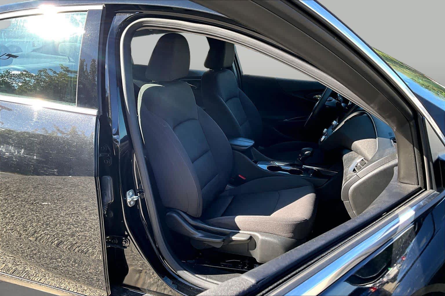 Used 2024 Chevrolet Malibu LT FWD image 8