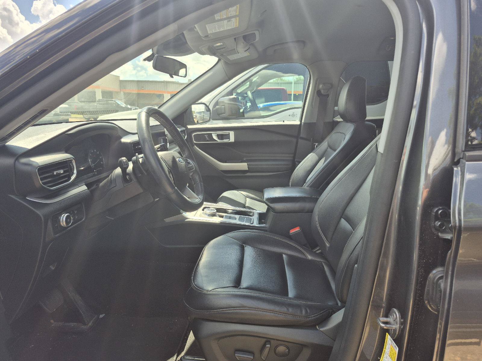 Certified 2020 Ford Explorer XLT w/ Equipment Group 202A RWD image 2