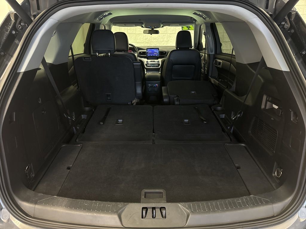 Certified 2022 Ford Explorer XLT w/ Equipment Group 202A image 20