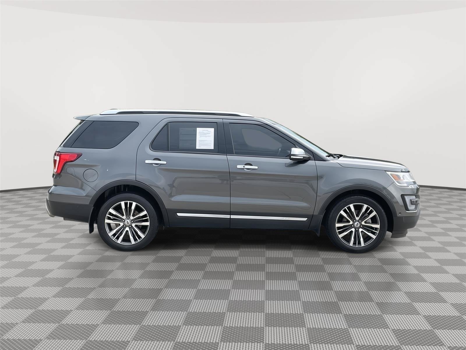 Certified 2017 Ford Explorer Platinum AWD/4WD image 6