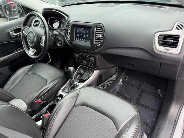 Used 2019 Jeep Compass Latitude w/ Popular Equipment Group AWD/4WD image 33