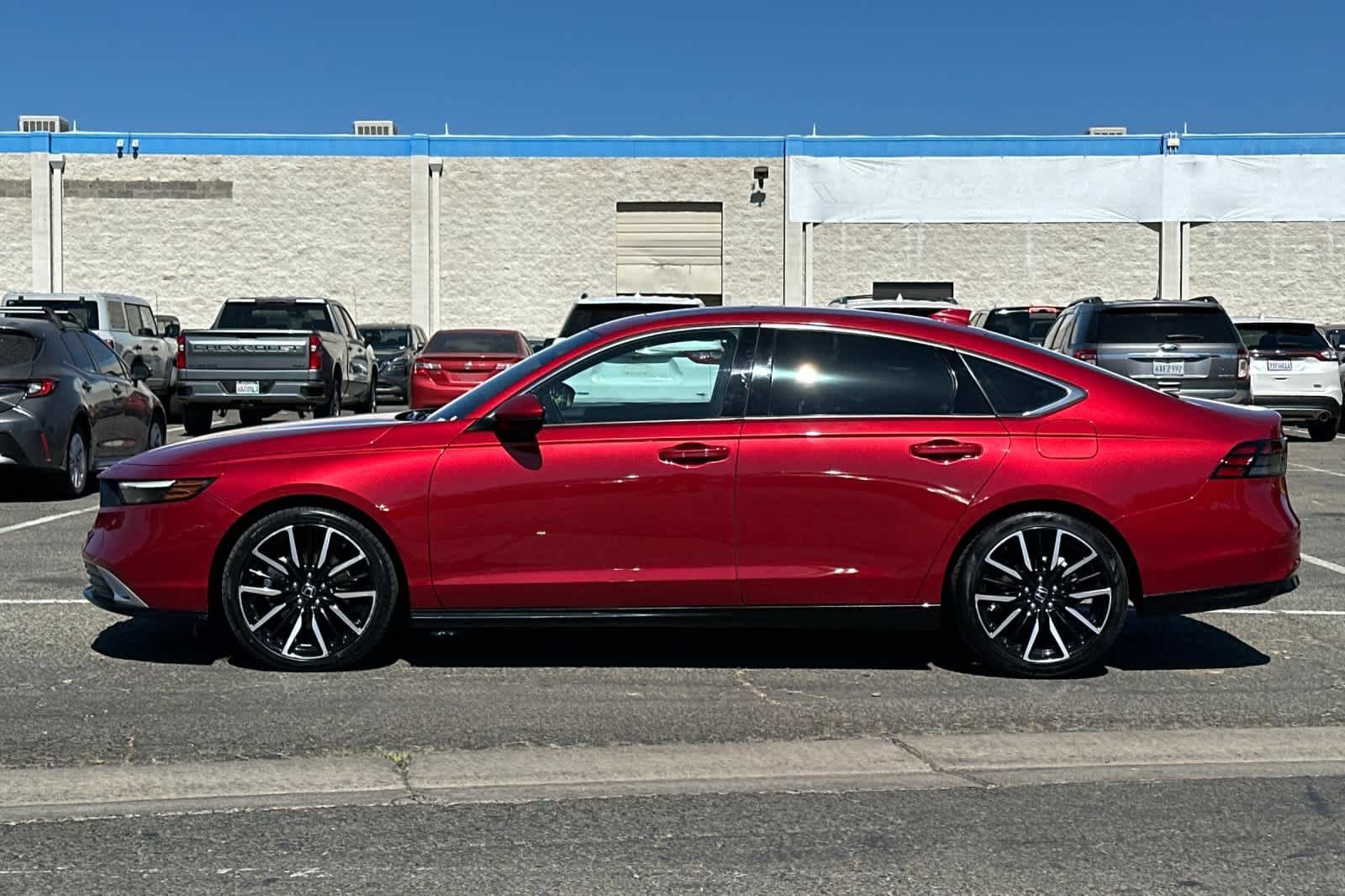 Used 2023 Honda Accord Touring image 6