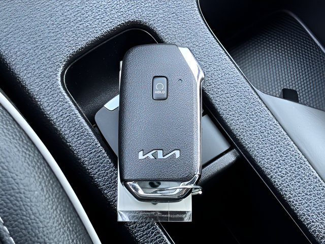 Used 2023 Kia Forte GT-Line w/ GT-Line Technology Package FWD image 11