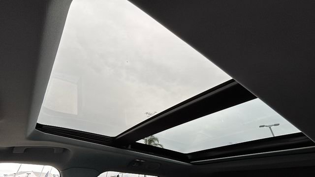 Certified 2022 Ford Explorer XLT w/ Equipment Group 202A image 27