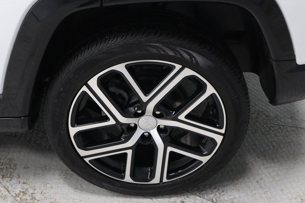 Used 2024 Jeep Compass Limited w/ Elite Group image 19
