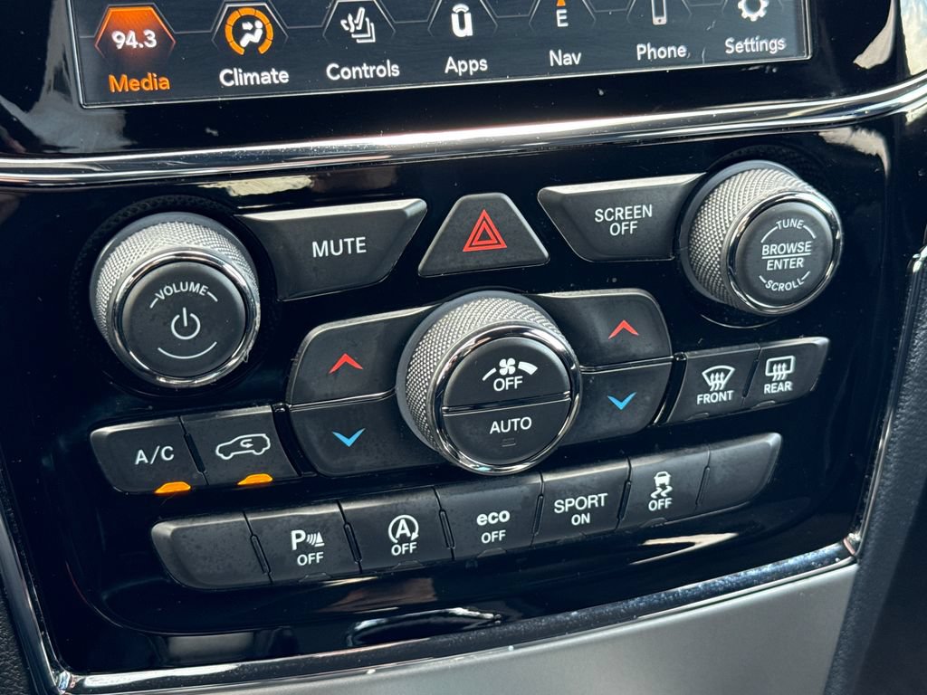 Used 2021 Jeep Grand Cherokee Laredo X RWD image 21