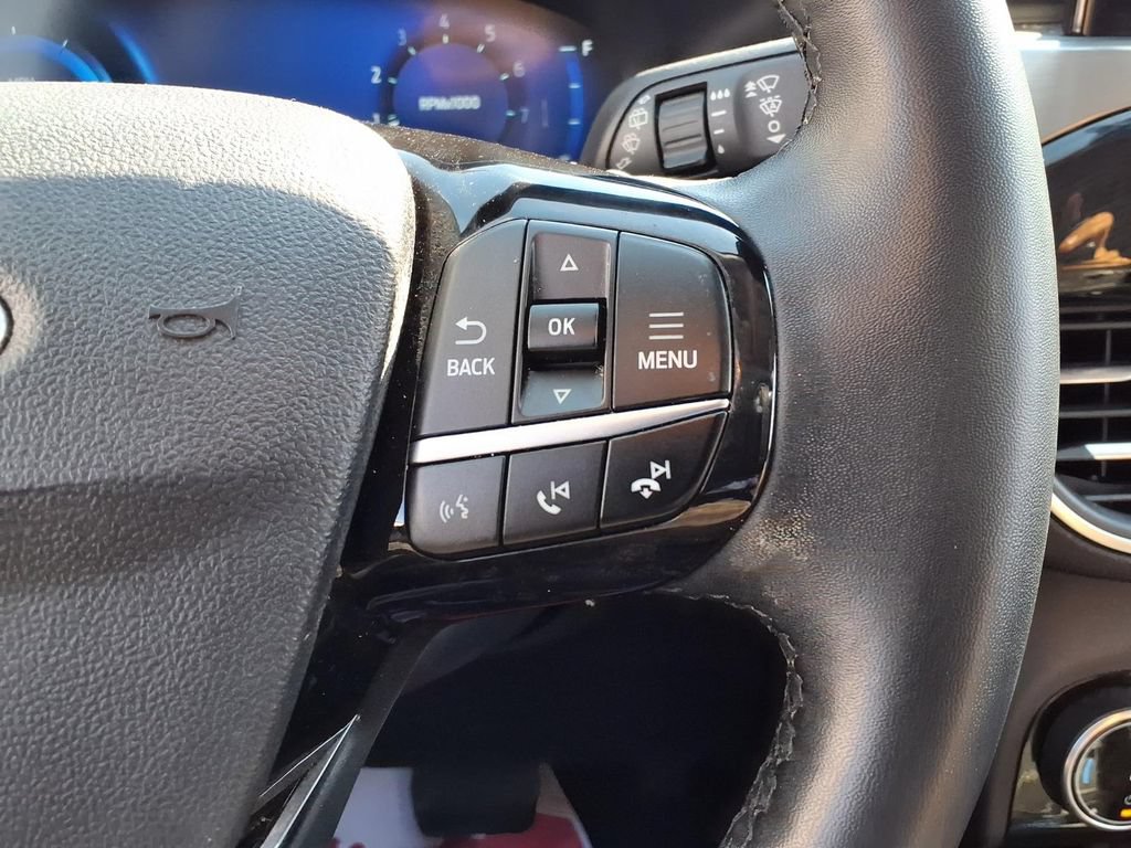 Certified 2022 Ford Escape Titanium AWD/4WD image 19