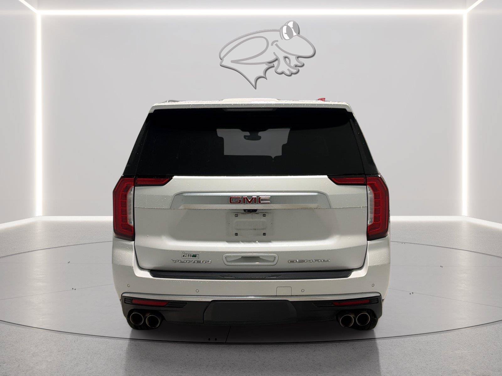 Used 2021 GMC Yukon Denali w/ Denali Premium Package AWD/4WD image 4