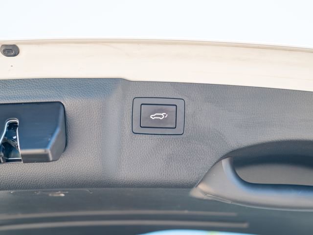 Used 2017 Hyundai Santa Fe Limited AWD/4WD image 8