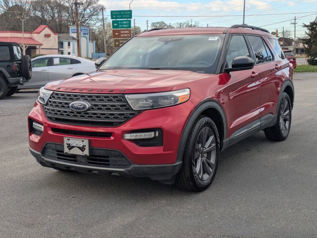Certified 2022 Ford Explorer XLT w/ Equipment Group 202A RWD image 8