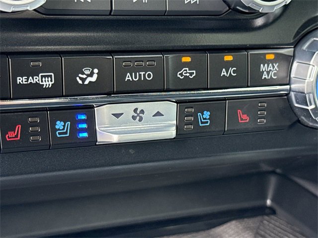 Certified 2023 Ford F450 Platinum w/ FX4 Off-Road Package image 30