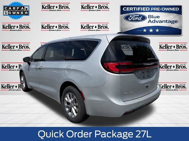 Used 2023 Chrysler Pacifica Touring-L AWD/4WD image 5