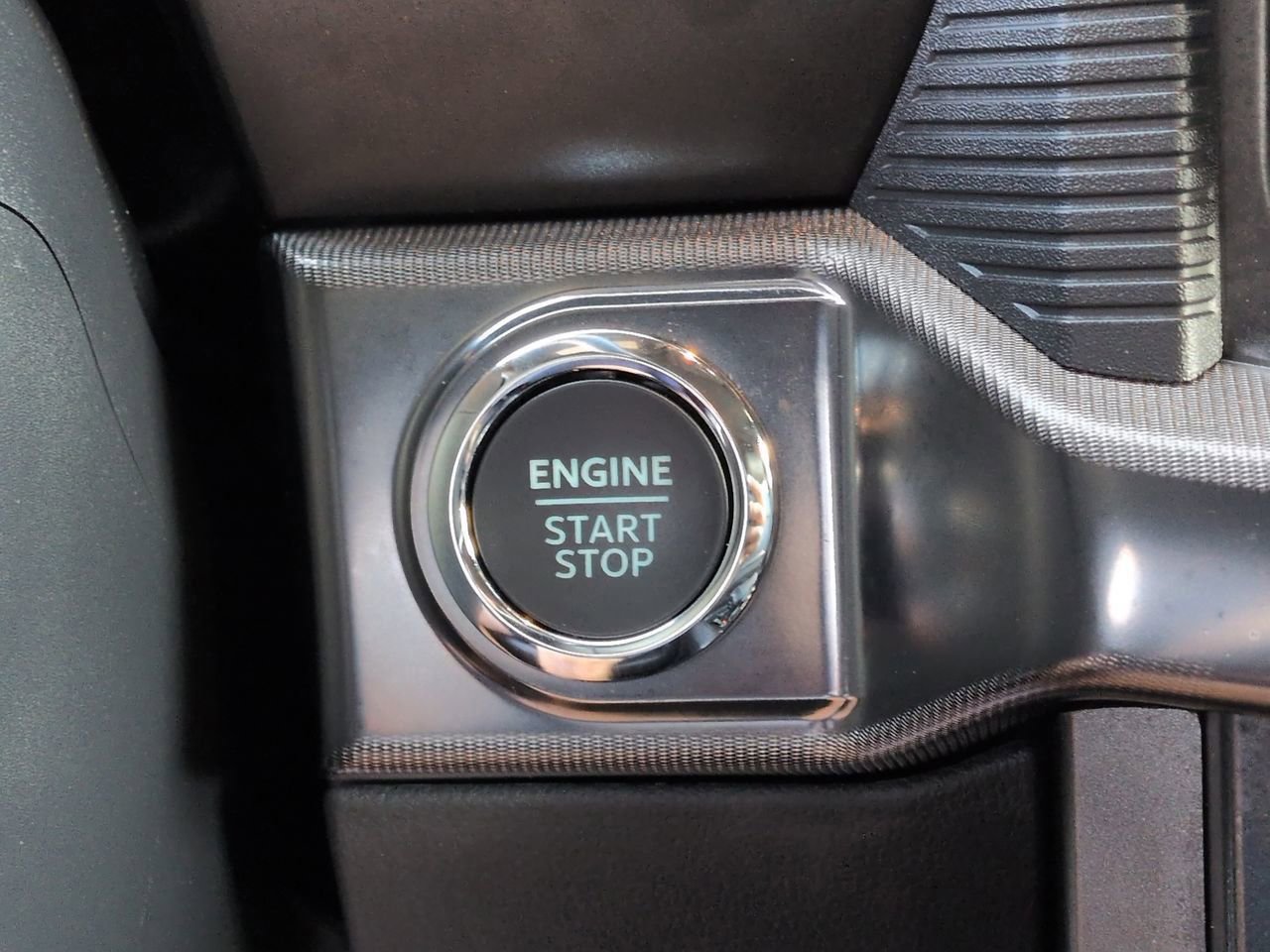 Certified 2025 Ford F150 Lariat w/ Equipment Group 502A High image 27