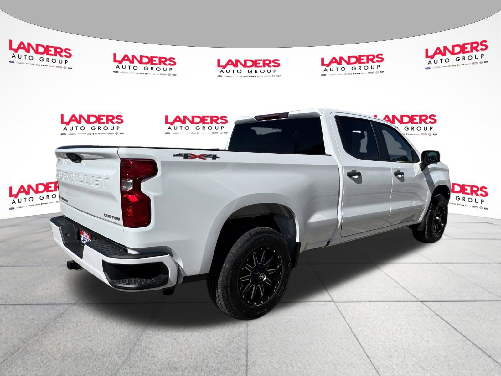 Used 2022 Chevrolet Silverado 1500 Custom image 5