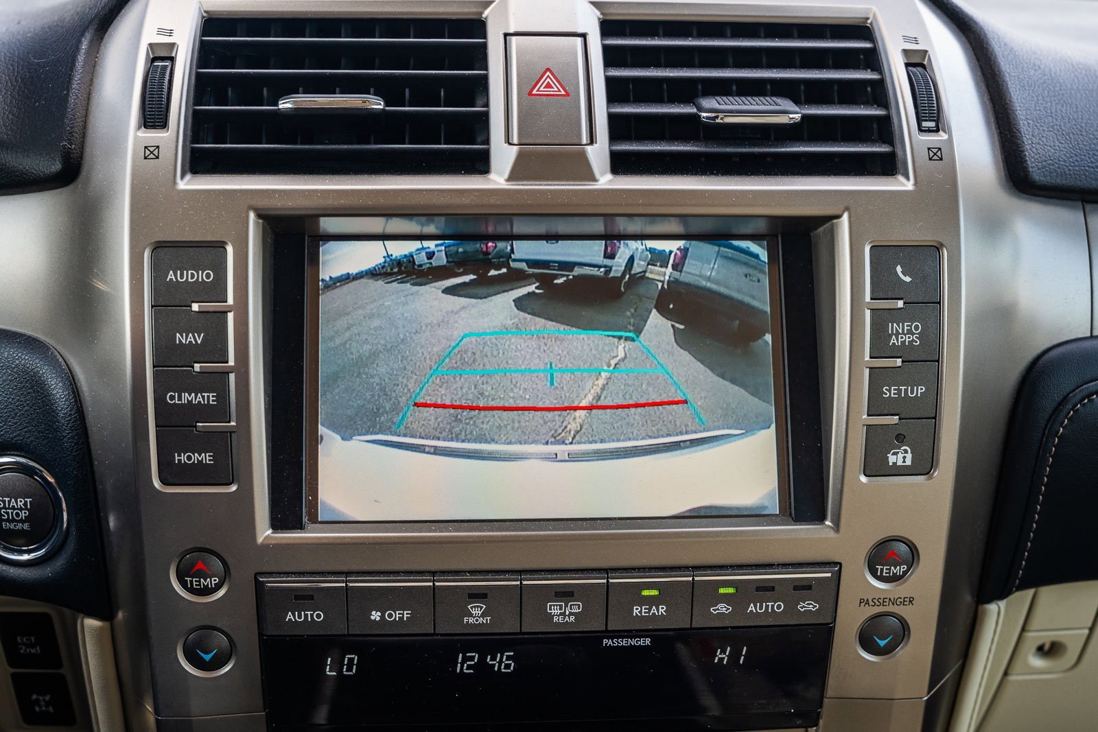 Used 2020 Lexus GX 460 Premium w/ Premium Package image 34