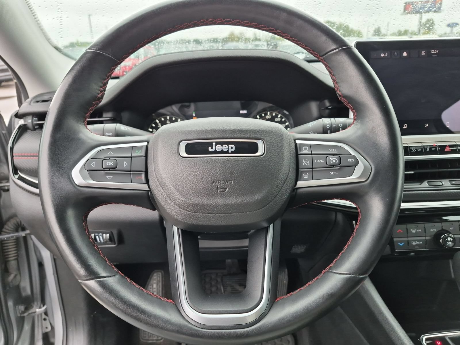Used 2022 Jeep Compass Trailhawk w/ Trailhawk Convenience Group AWD/4WD image 18