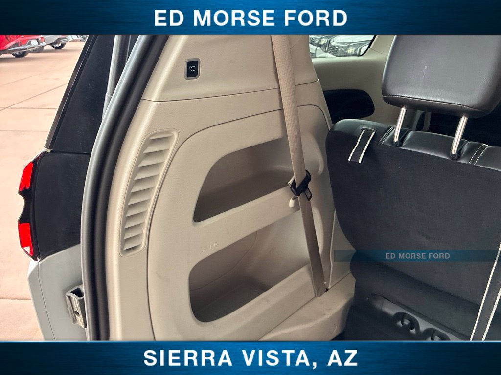 Used 2024 Chrysler Pacifica Touring-L FWD image 14