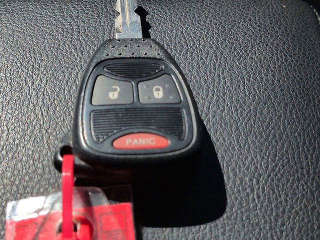 Used 2018 Jeep Wrangler Unlimited Sahara w/ Connectivity Group image 29