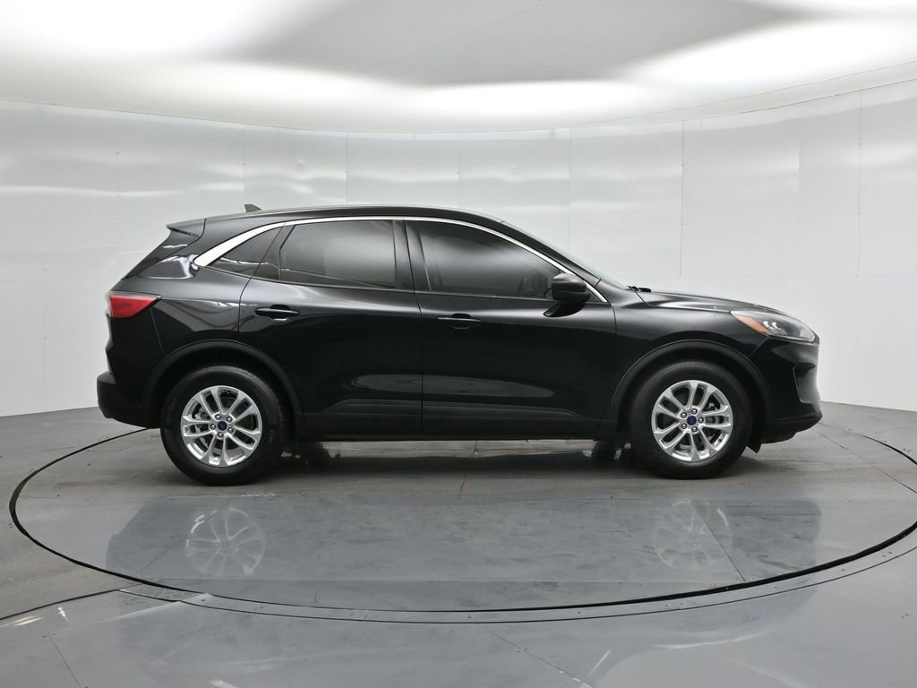 Certified 2022 Ford Escape SE image 8