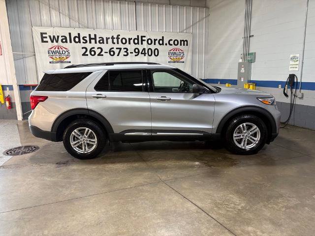 Certified 2023 Ford Explorer XLT w/ Equipment Group 202A AWD/4WD image 11