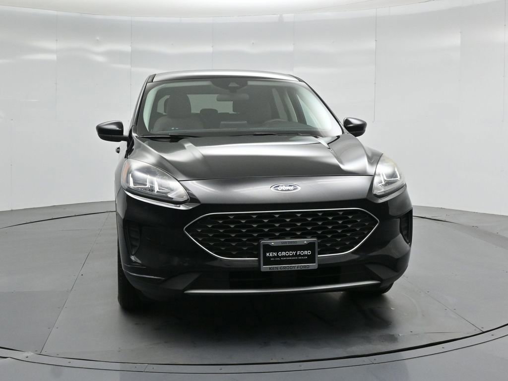 Certified 2021 Ford Escape SE image 32