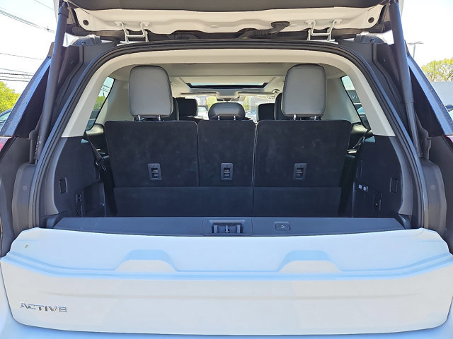 Certified 2025 Ford Expedition Active AWD/4WD image 33