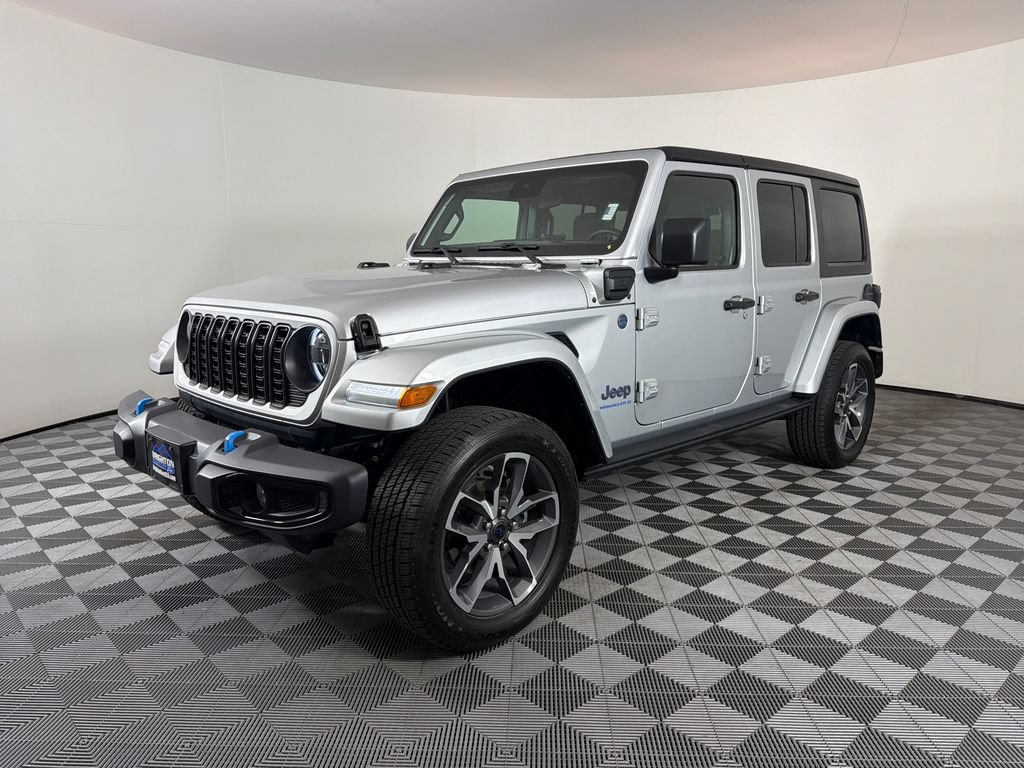 Used 2024 Jeep Wrangler Unlimited w/ Convenience Group AWD/4WD image 7