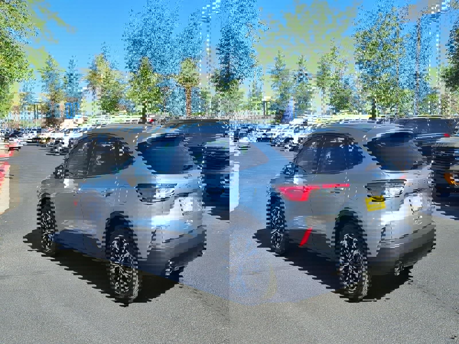 Certified 2022 Ford Escape SE w/ SE Sport Appearance Package image 3