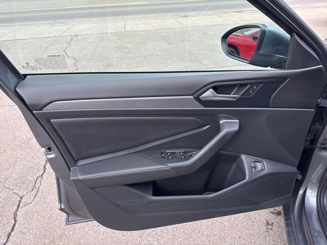 Used 2024 Volkswagen Jetta SE image 14