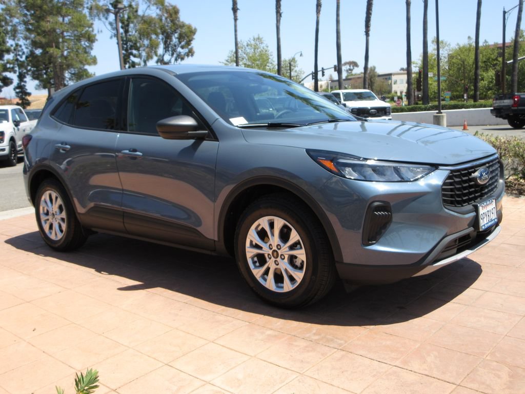 Certified 2025 Ford Escape Active FWD image 6