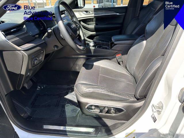 Used 2022 Jeep Grand Cherokee Overland w/ Advanced Protech Group III AWD/4WD image 21