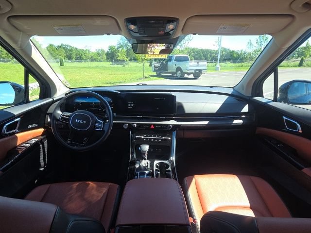 Used 2024 Kia Carnival SX FWD image 21