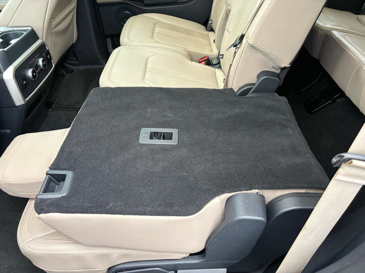 Certified 2024 Ford Expedition Limited image 46