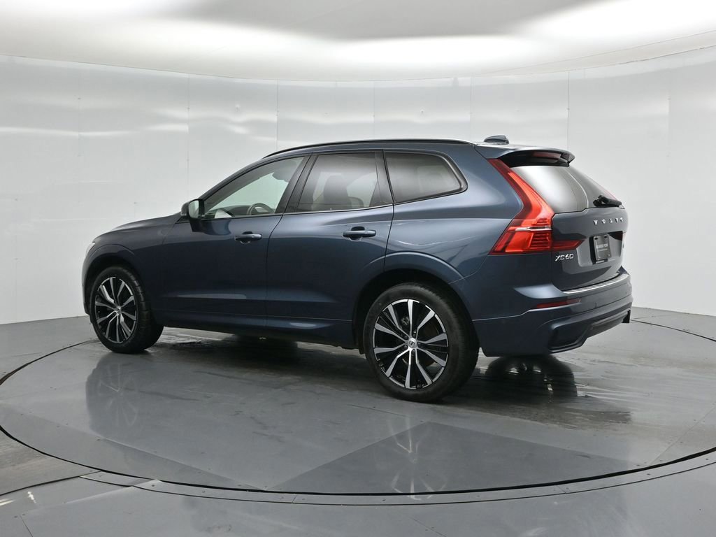 Used 2023 Volvo XC60 B5 Plus image 17