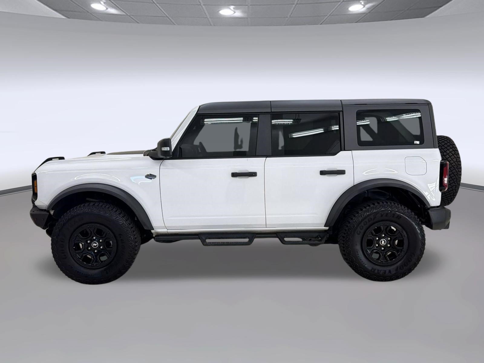 Certified 2023 Ford Bronco Wildtrak AWD/4WD image 2