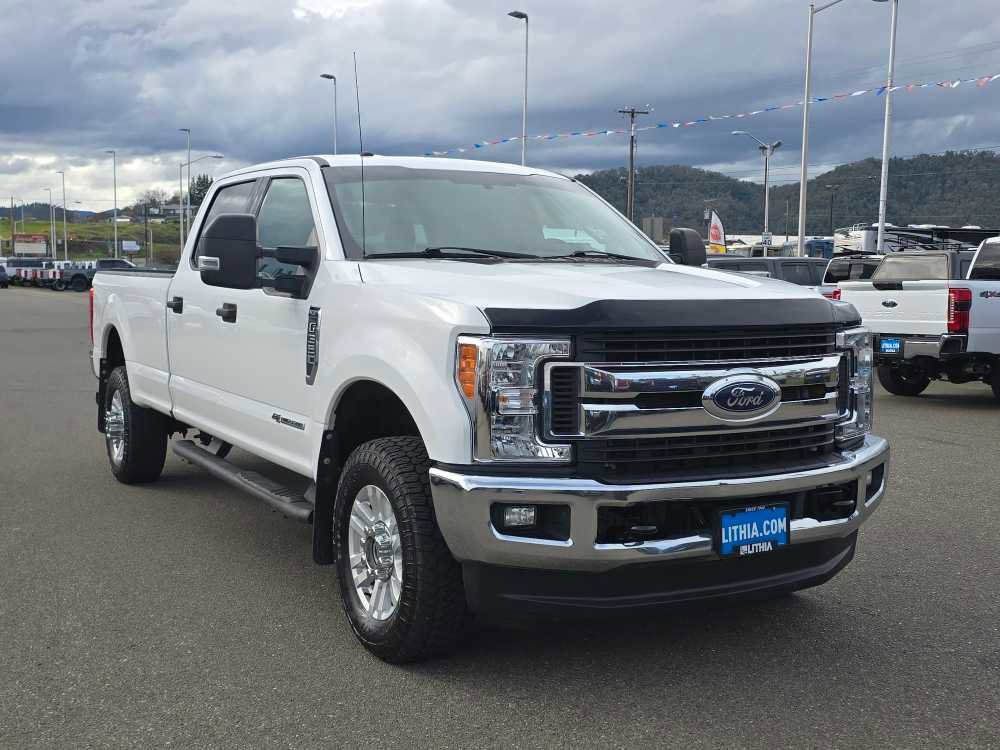 Certified 2017 Ford F350 XLT w/ XLT Value Package image 7