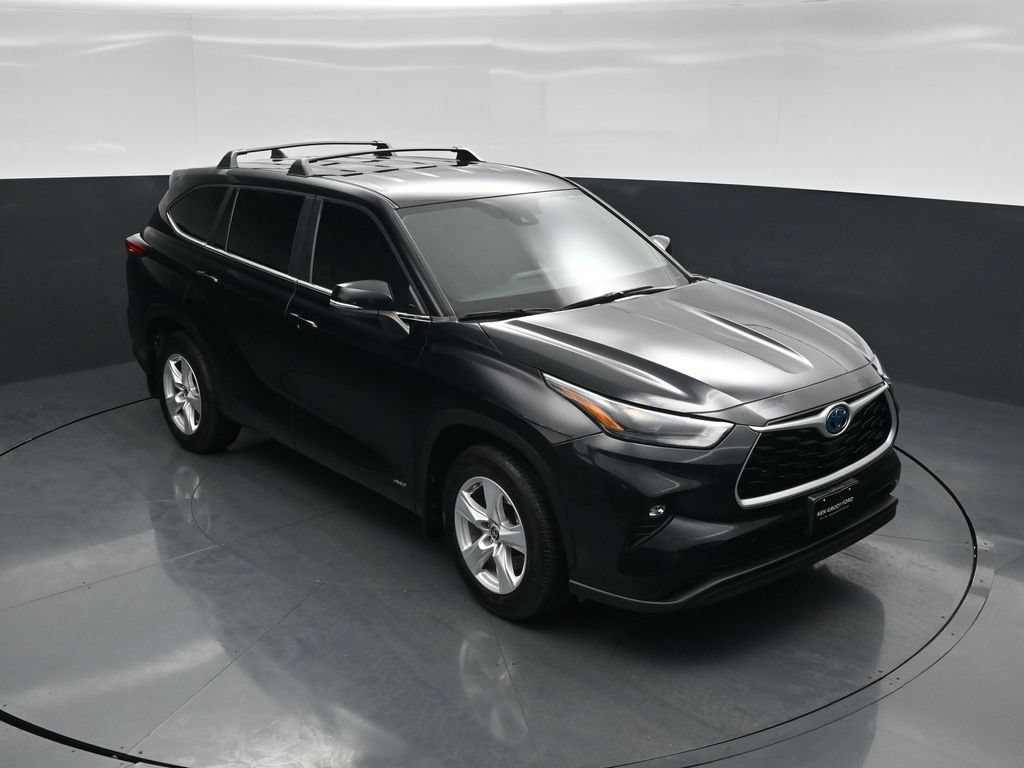 Used 2023 Toyota Highlander LE AWD/4WD image 38