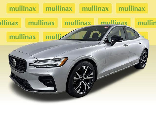 Used 2025 Volvo S60 B5 Core AWD/4WD image 14