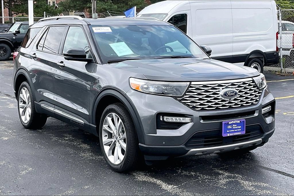 Certified 2022 Ford Explorer Platinum w/ Equipment Group 601A AWD/4WD image 35
