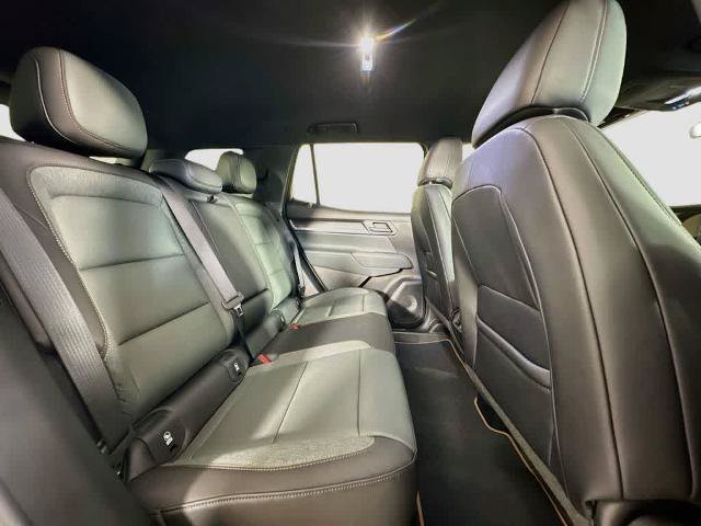 Used 2026 GMC Terrain AT4 AWD/4WD image 31