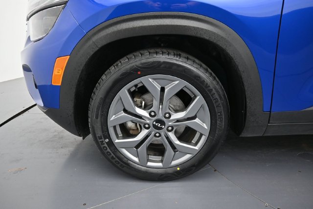 Used 2024 Kia Seltos S FWD image 9