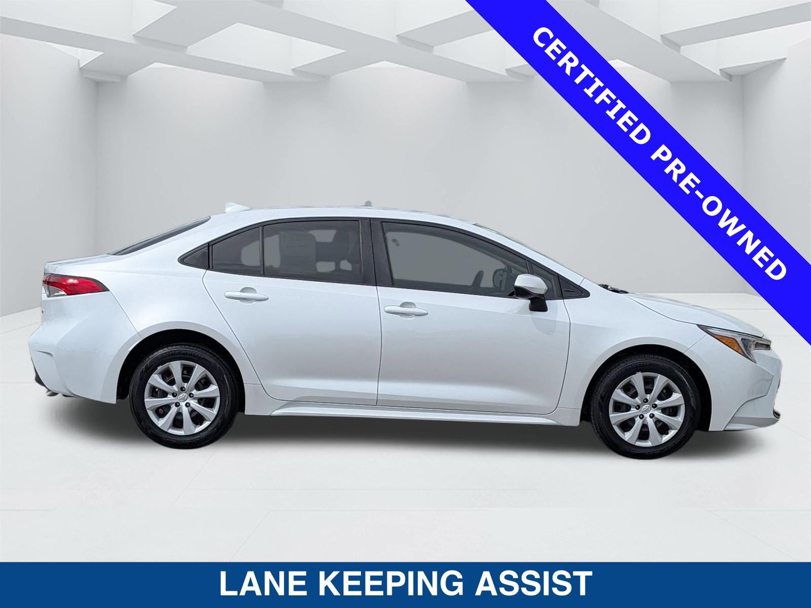 Used 2024 Toyota Corolla LE image 5