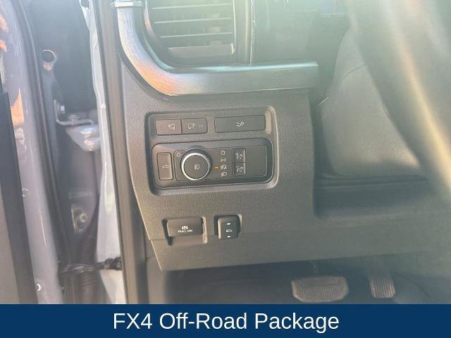 Certified 2024 Ford F250 Lariat w/ Sport Appearance Package image 22