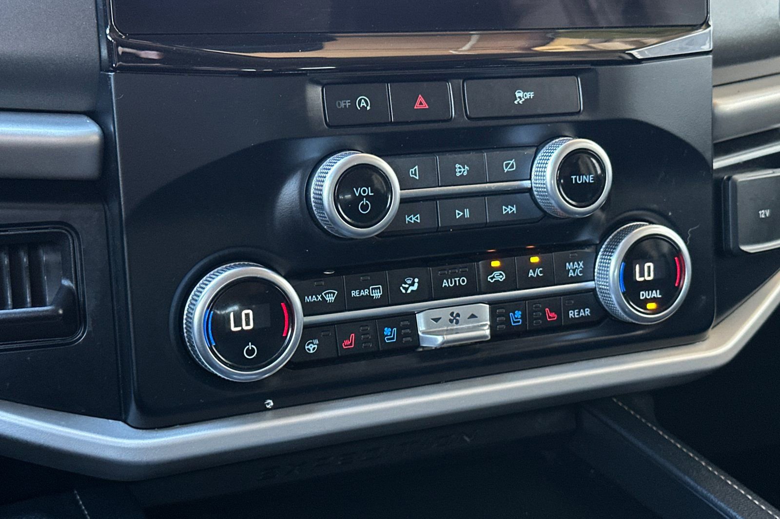 Certified 2024 Ford Expedition Max XLT image 21