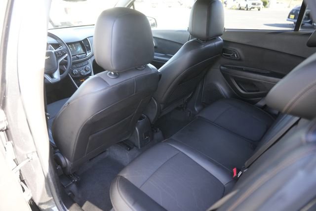 Used 2017 Chevrolet Trax LT w/ LT Convenience Package image 11